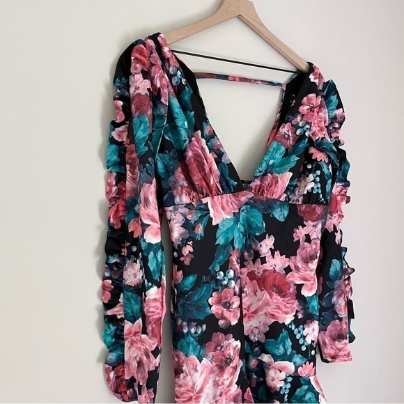 NEW ASOS Plunge Frill Sleeve Mini Dress in Pink and Blue Rose‎ Floral Size 12 - Picture 7 of 14
